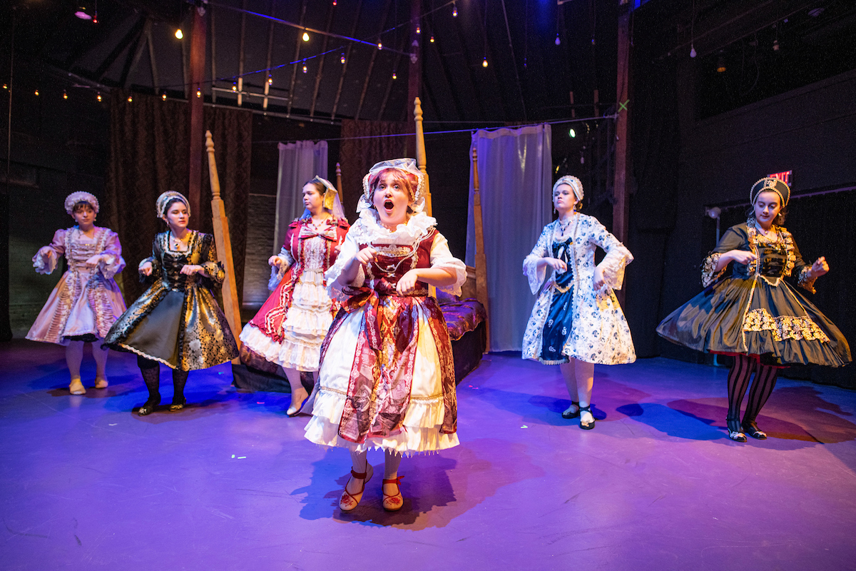 A photo from "Six Dead Queens and an Inflatable Henry" 